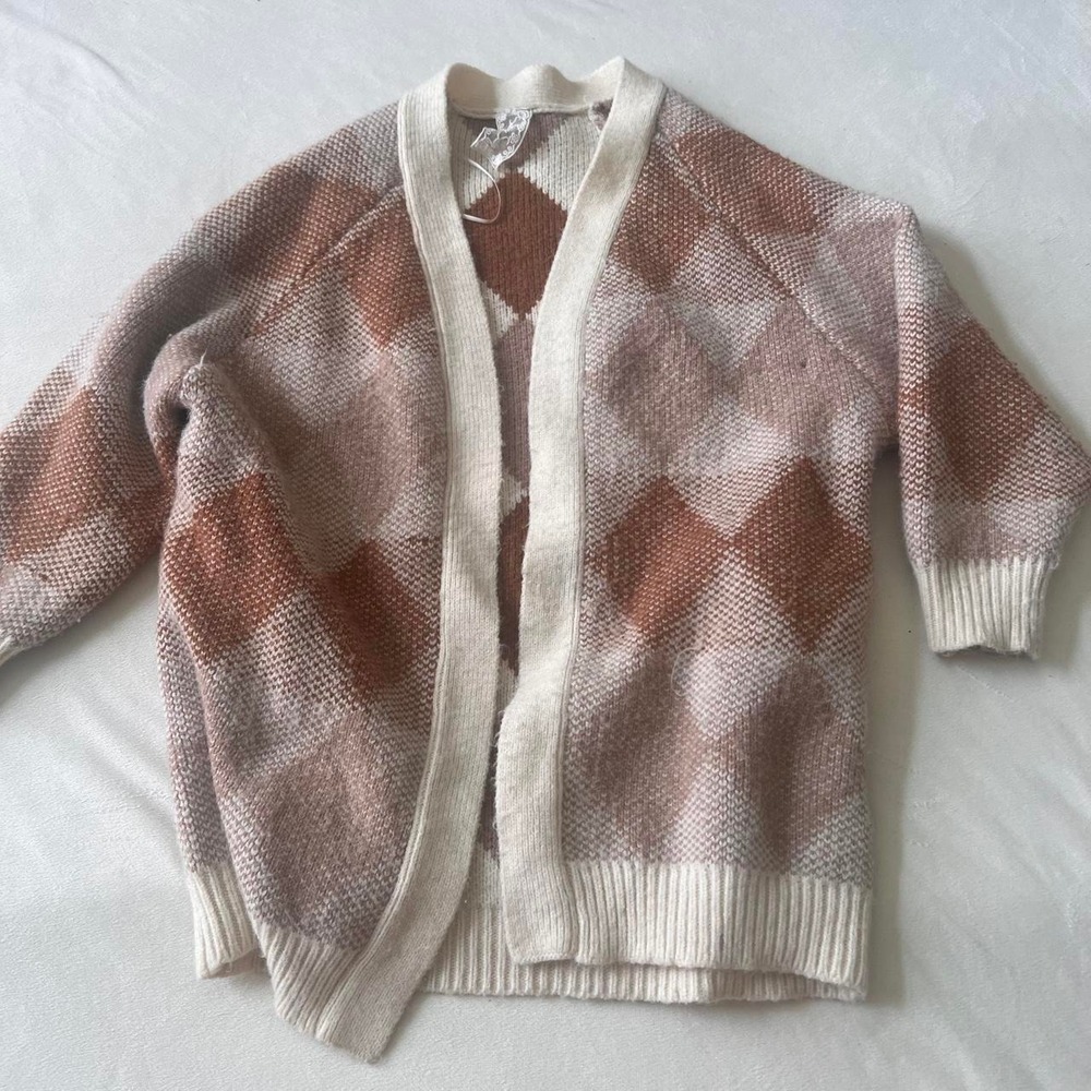 Oversized Knit Comfy Cozy Sweater Tan Beige Cream Diamond Librarian Sadie & Sage